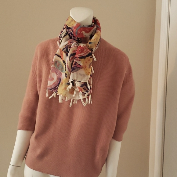 Uniqlo Sweaters - UNIQLO cotton v neck sweater